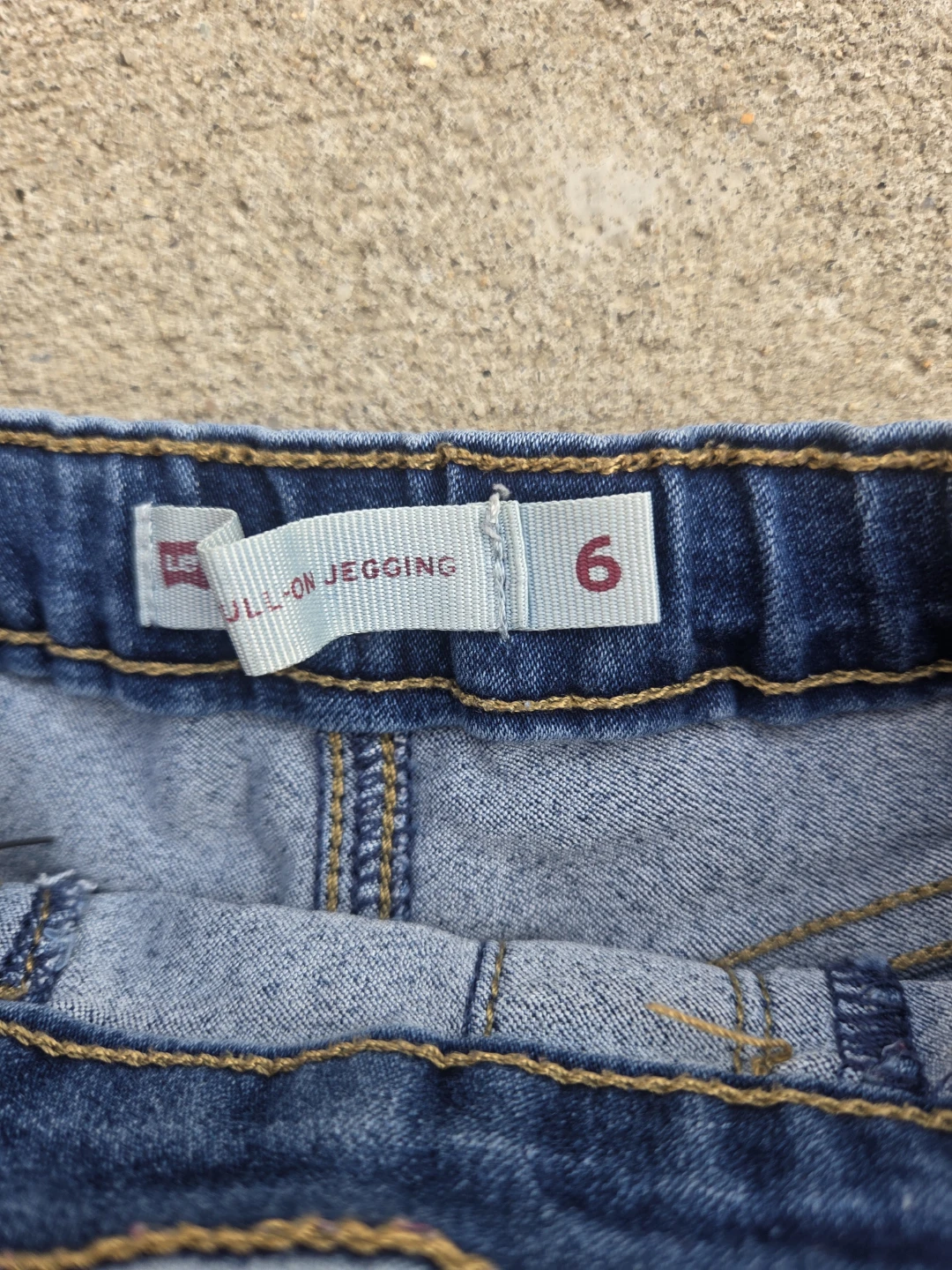 Levi's Pull-On Jeggings Size 6 - photo 3