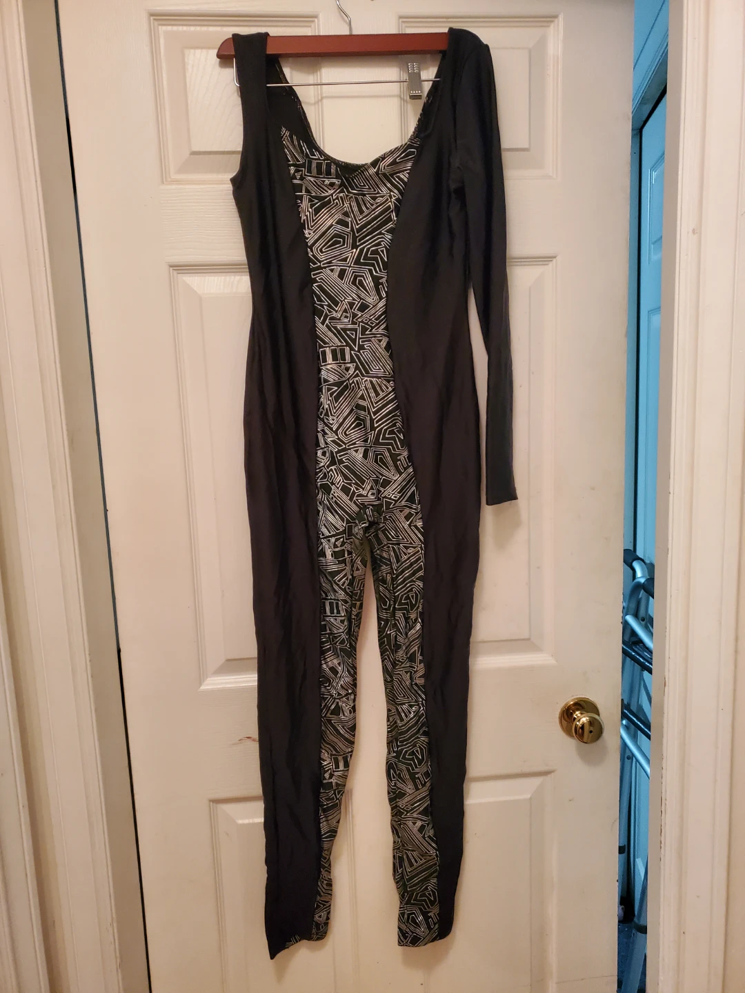 Medium Onzie Jumper