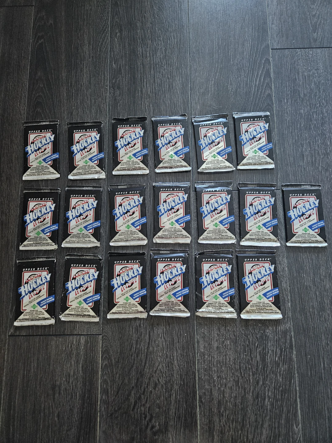 19 Sealed Packs, 1990-91 Upper Deck Hockey Cards, French Edition - photo 2