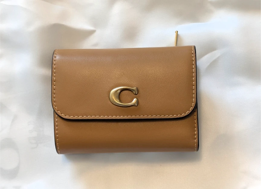 Coach Wallet (Like New)