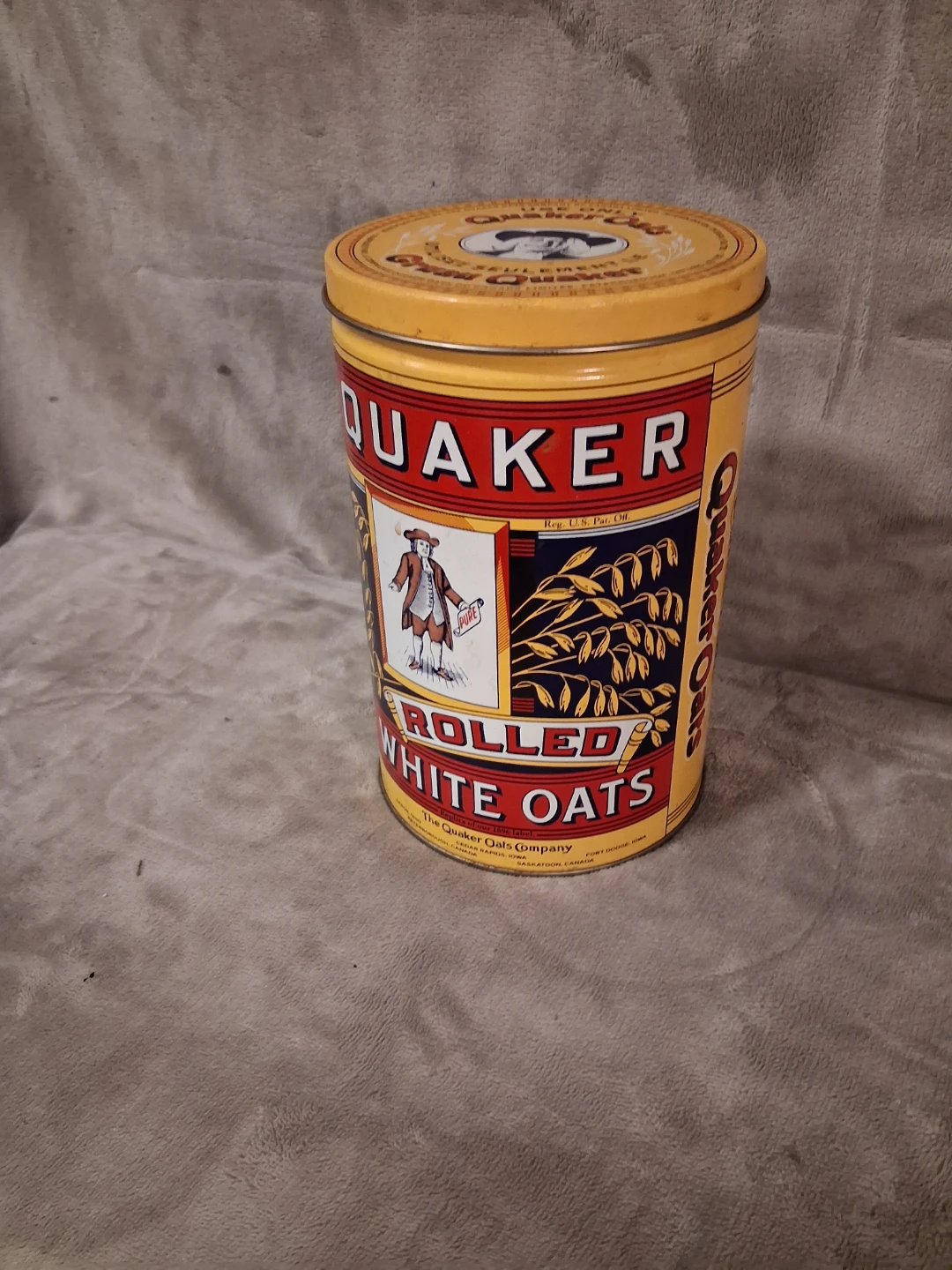 Vintage Quaker Oats Metal Tin