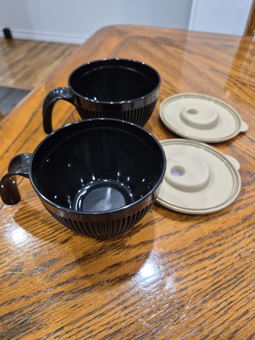 Tupperware CrystalWave Vented Microwave Soup Mugs / Bowls