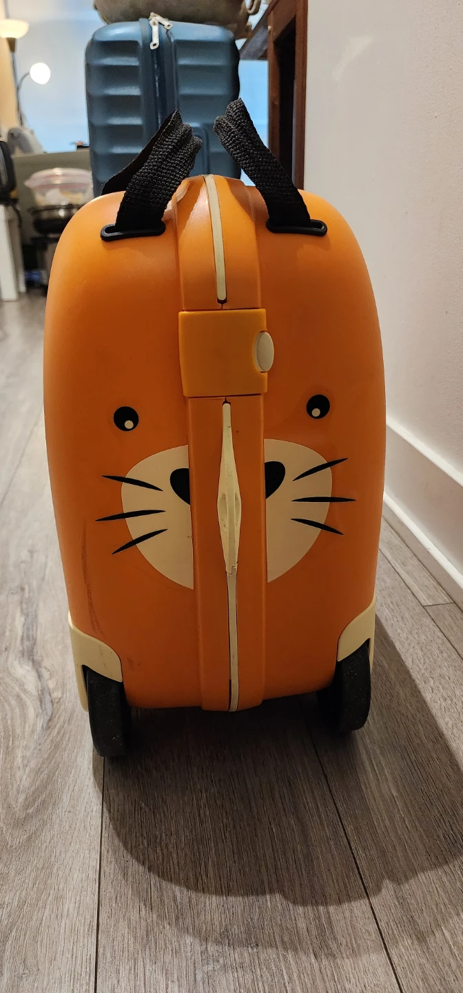American Tourister Kids Tiger ride-on Suitcase