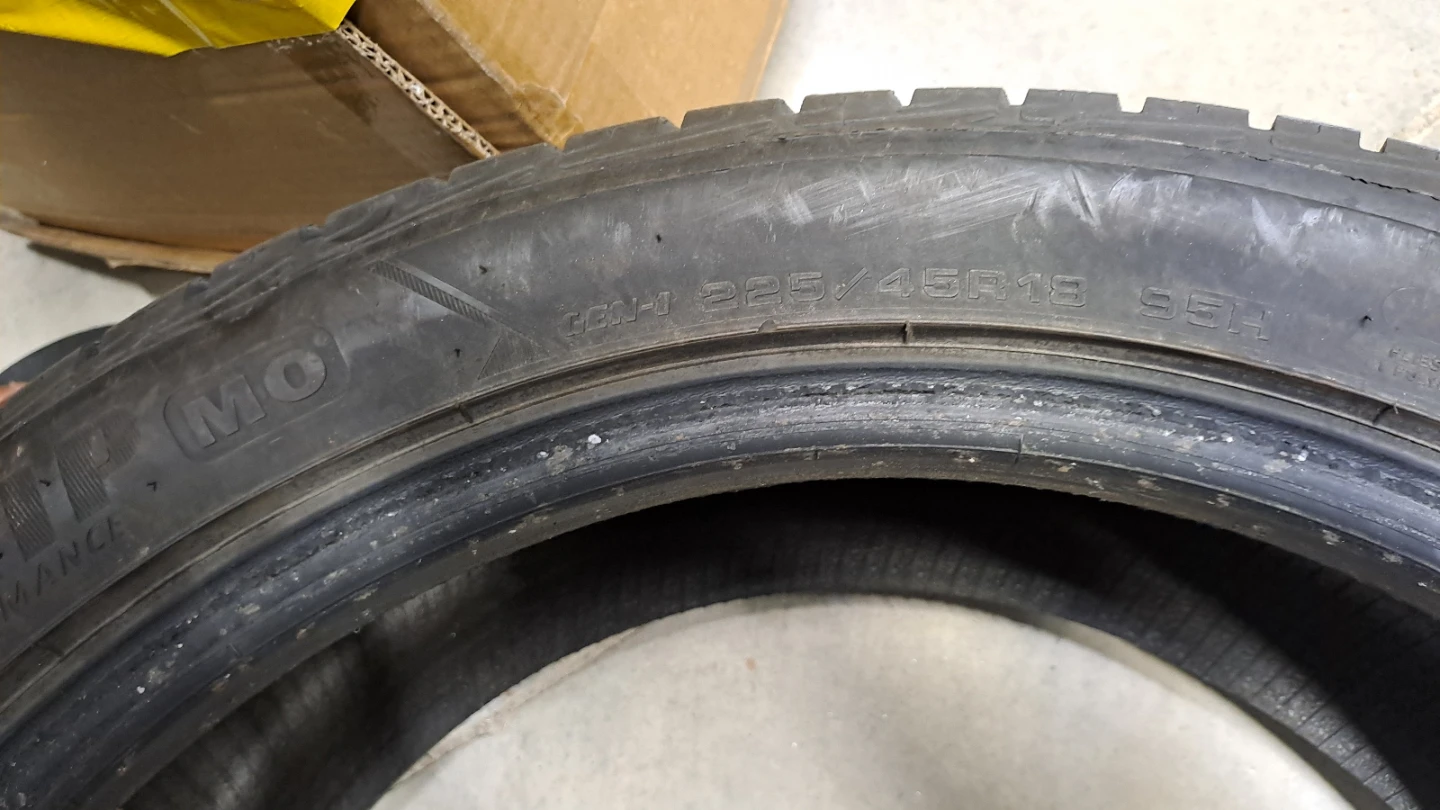 Set of 4 Winter Tires  225/45R18 - photo 3