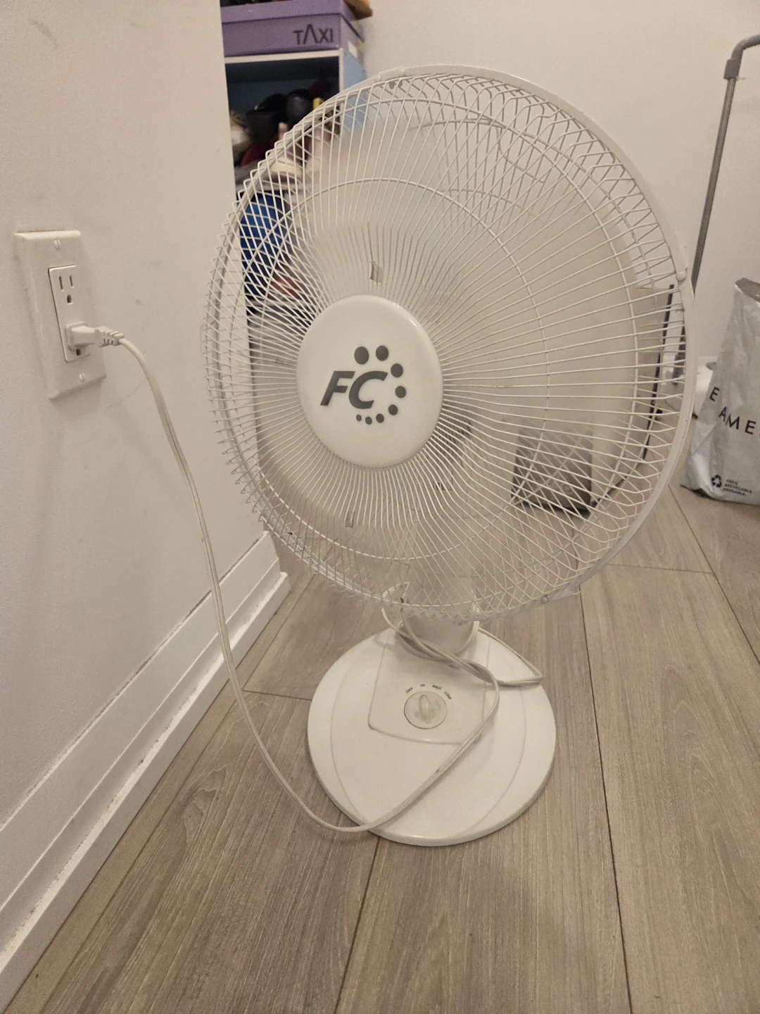 Fusion 12-inch Table Fan - photo 3