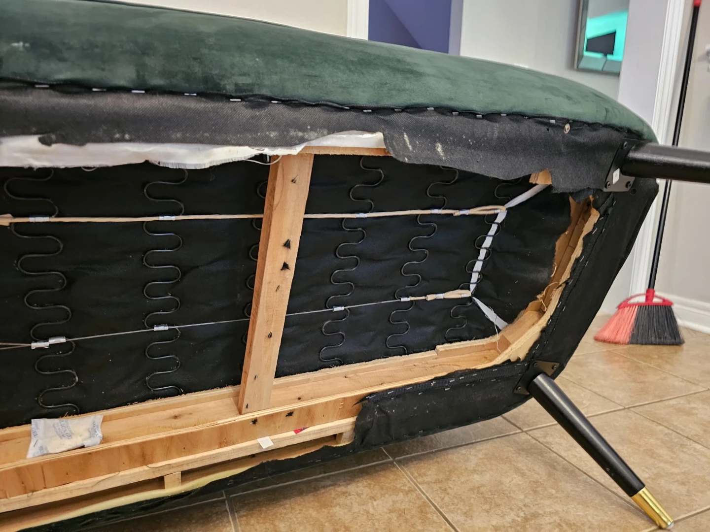Dark Green Velvet Settee - photo 4