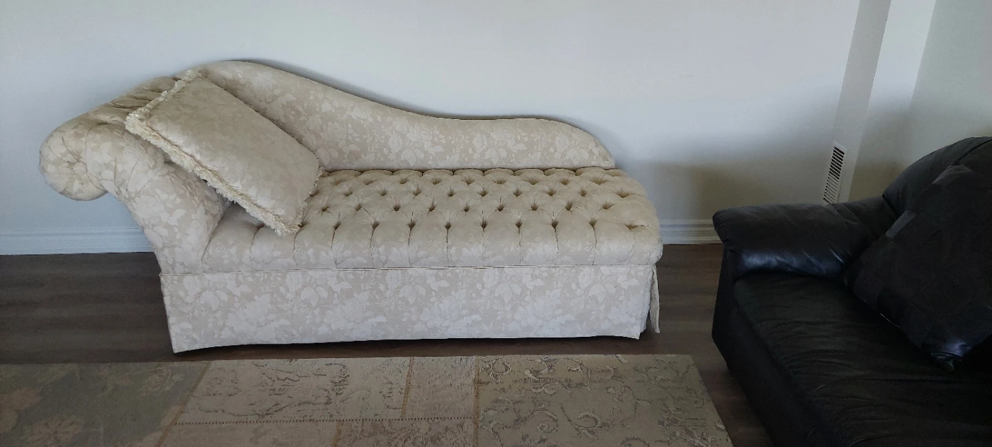 Cream Floral Tufted Chaise Lounge - photo 4