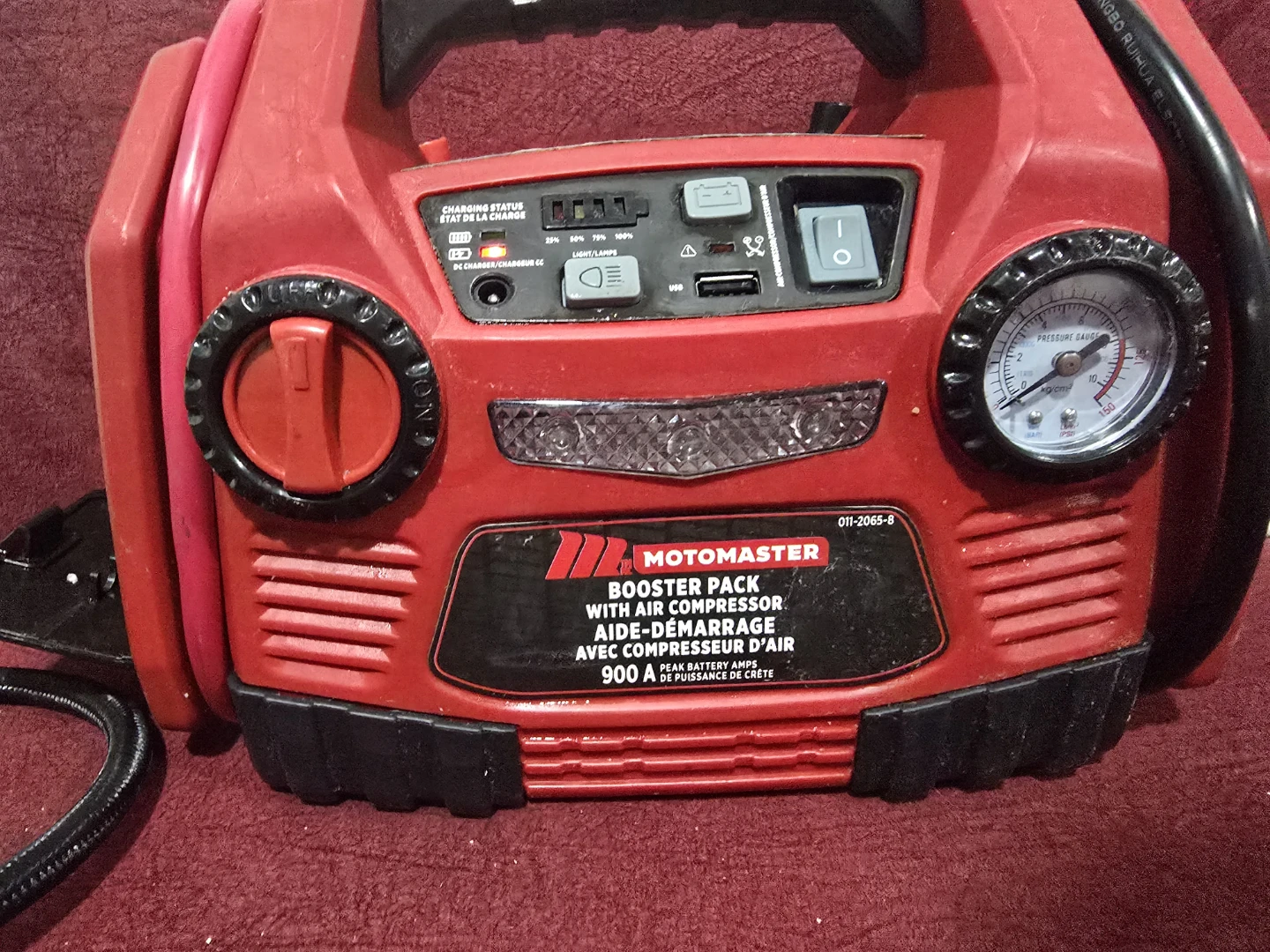 Motomaster 900A Booster Pack with Air Compressor - photo 4