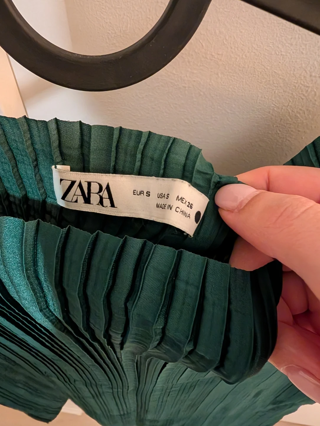 Green pleated Sleeveless Top - photo 2