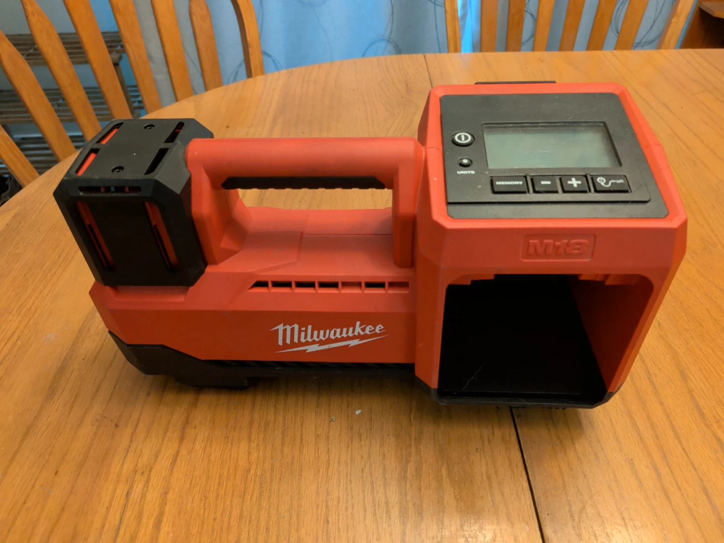 Milwaukee M18 Cordless Inflator