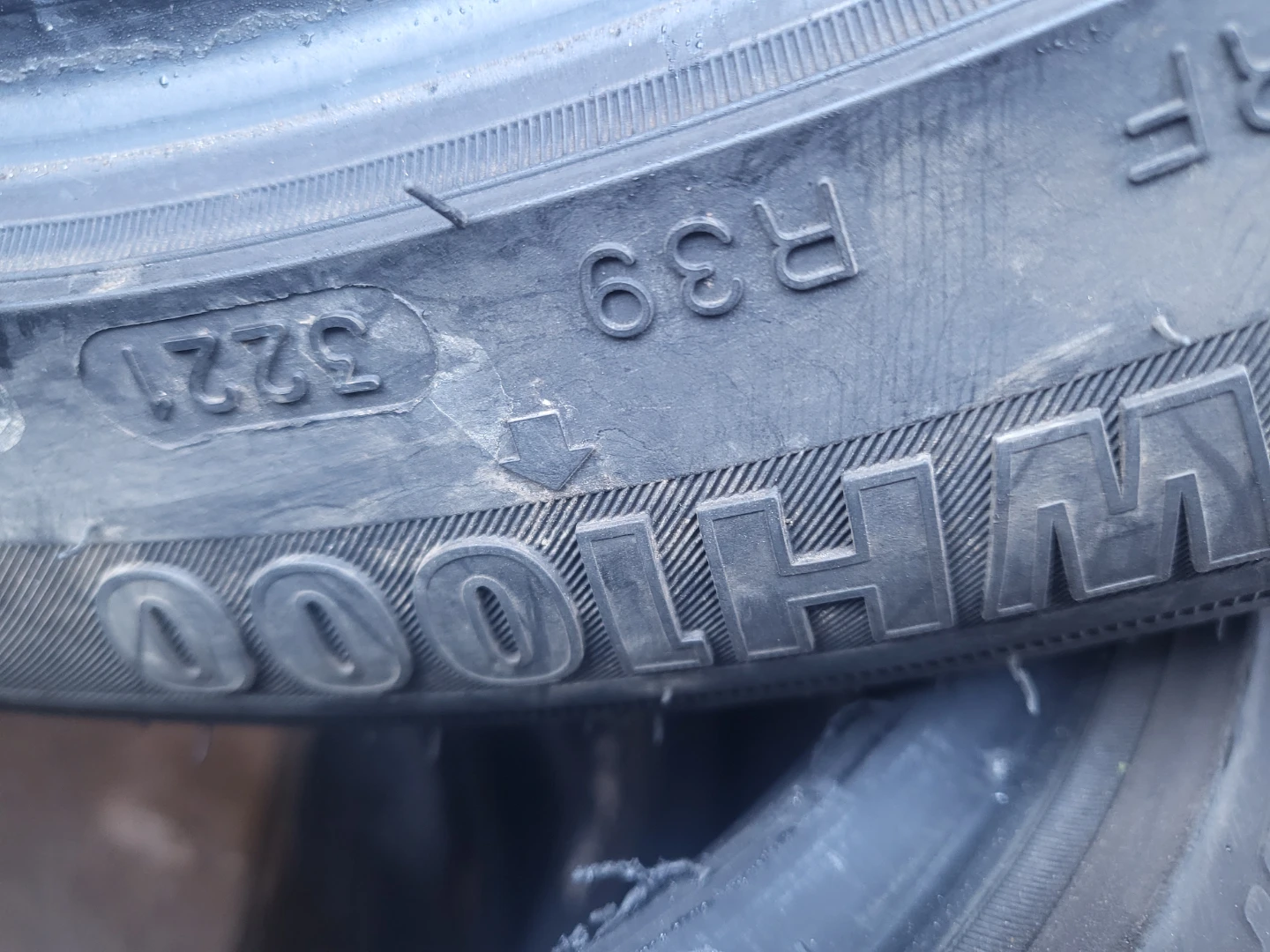 Set of 2 like new winter Zetex WH1000 Tires 215/50R17 - photo 5