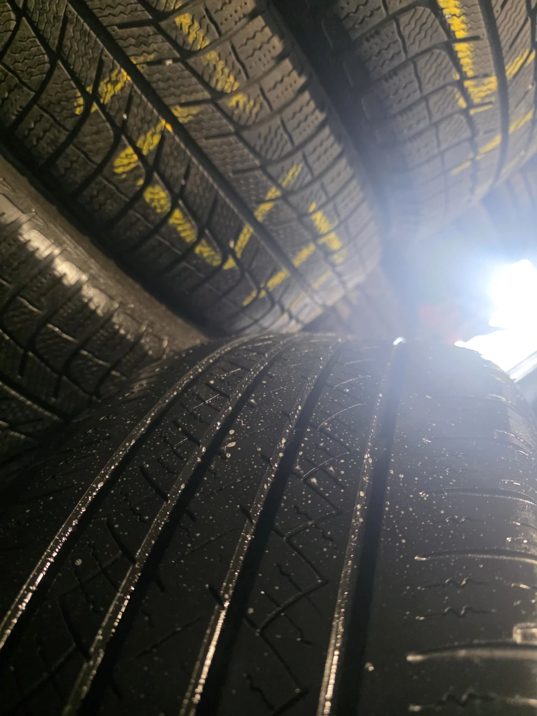 Motomaster 235/55R19 Tires - photo 4