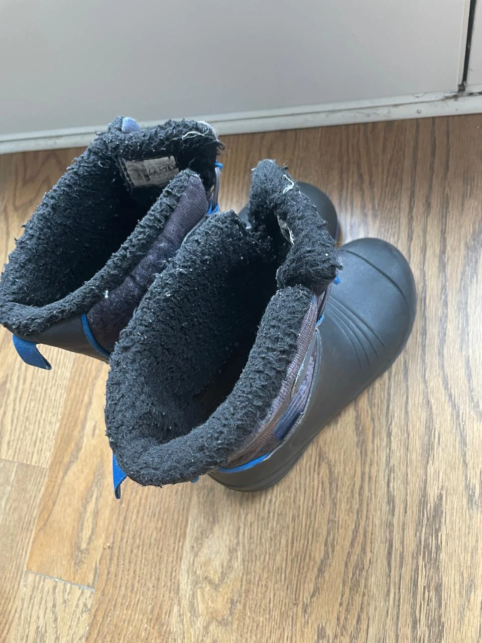 XMTN Kids Winter Boots Size 3 - photo 3
