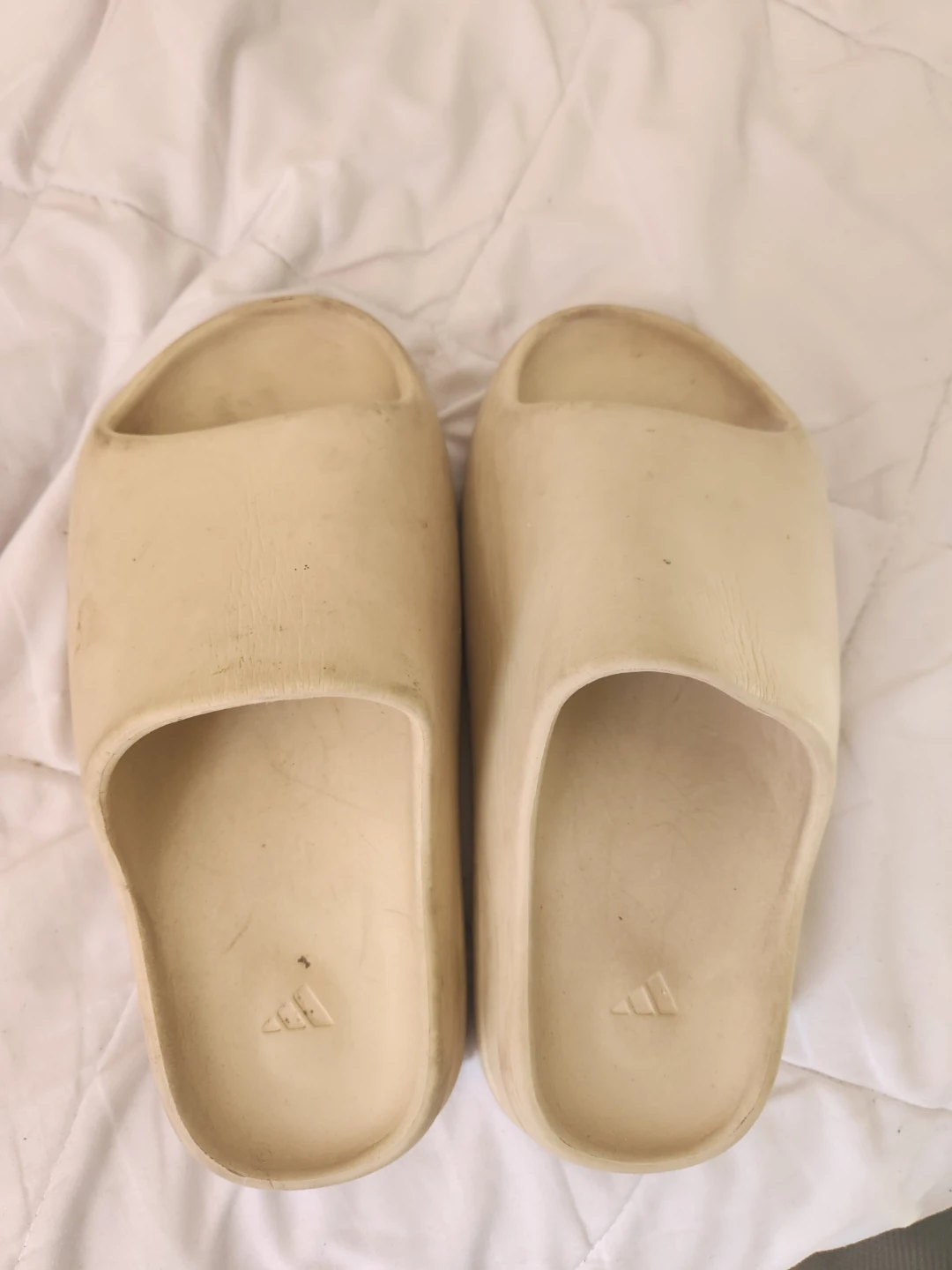 Adidas Yeezy Slides