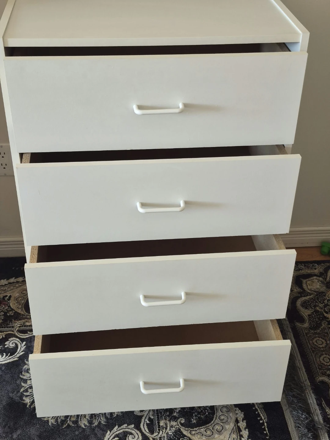 White 4-Drawer Chest - photo 5