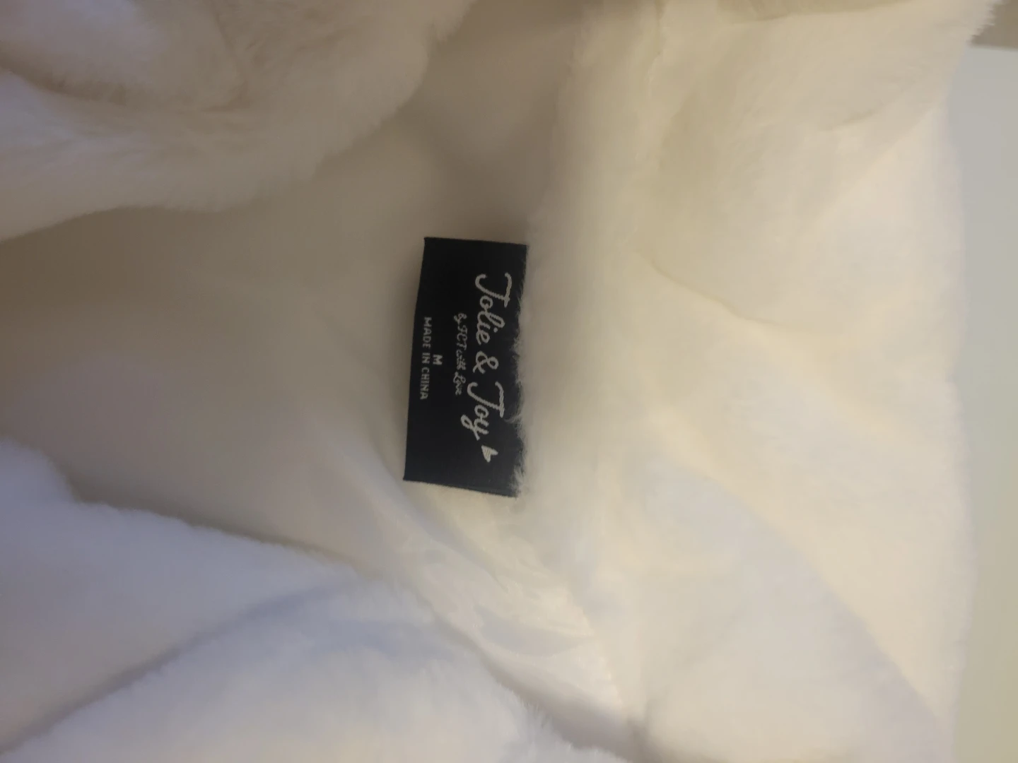 Jolie & Joy White Faux Fur Jacket Size Medium - photo 2