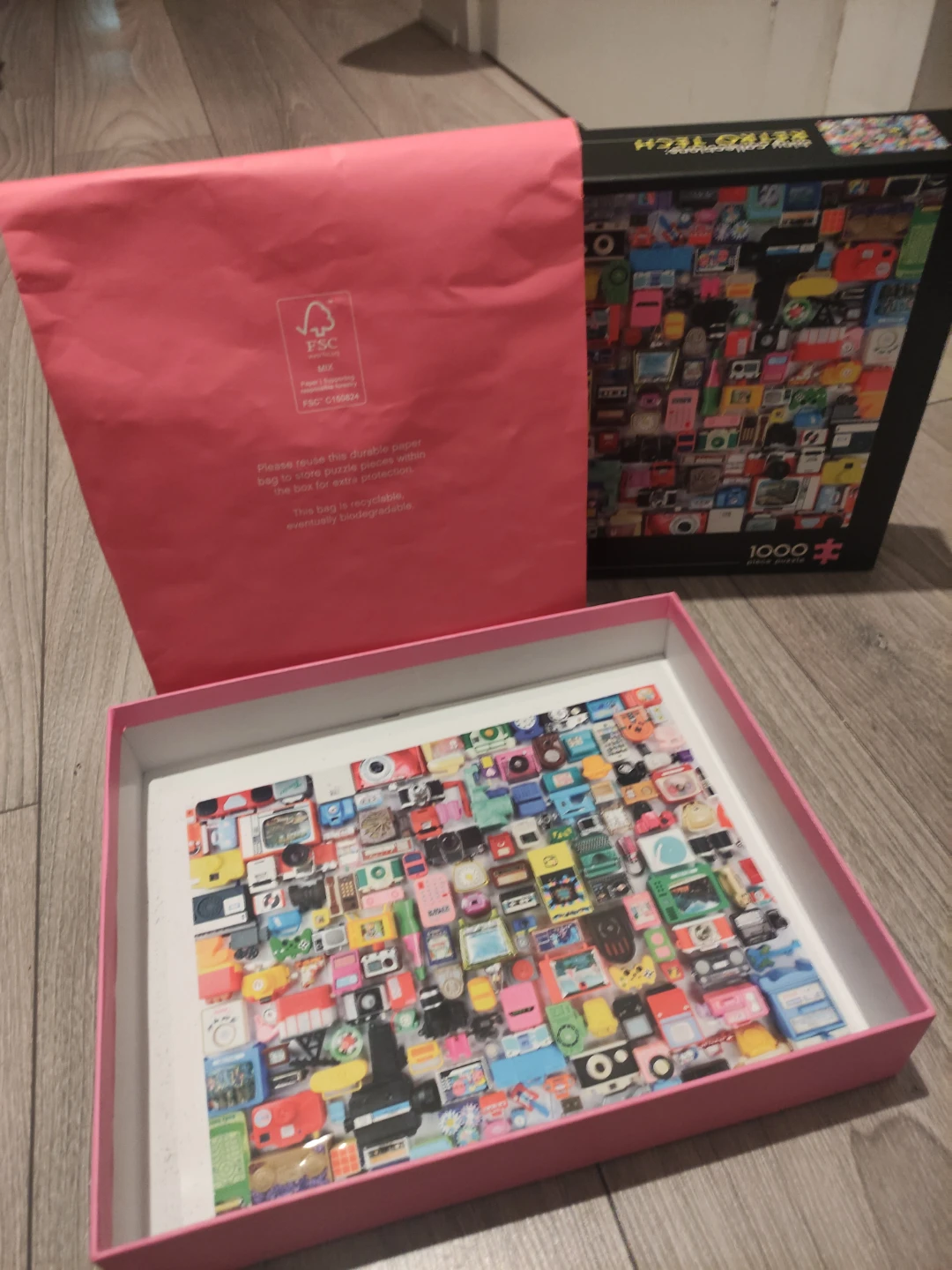 Tiny Collections: Retro Tech 1000 Piece Puzzle - photo 2
