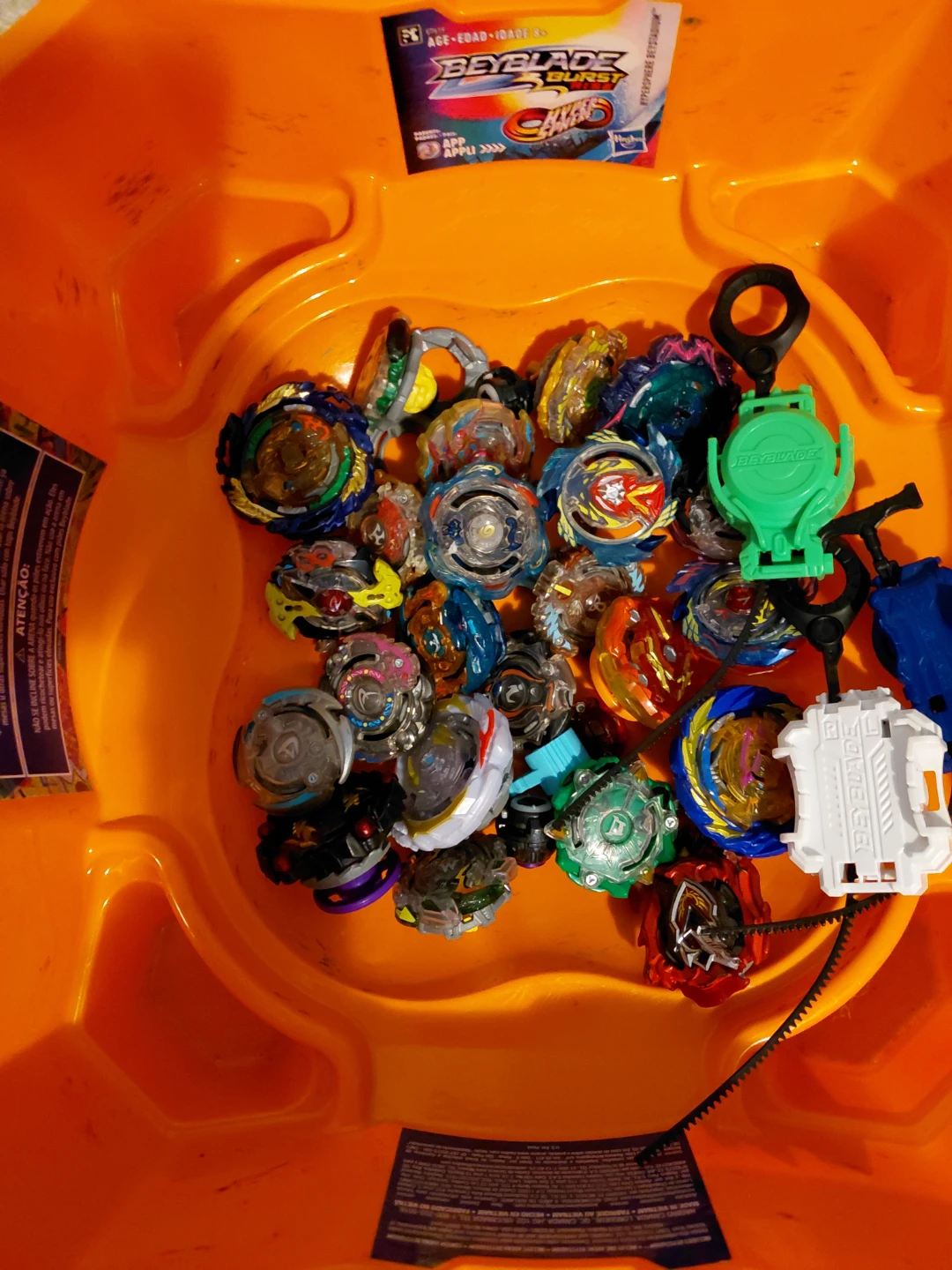 Beyblade Set 20 beys, Arena, case, 3 launchers