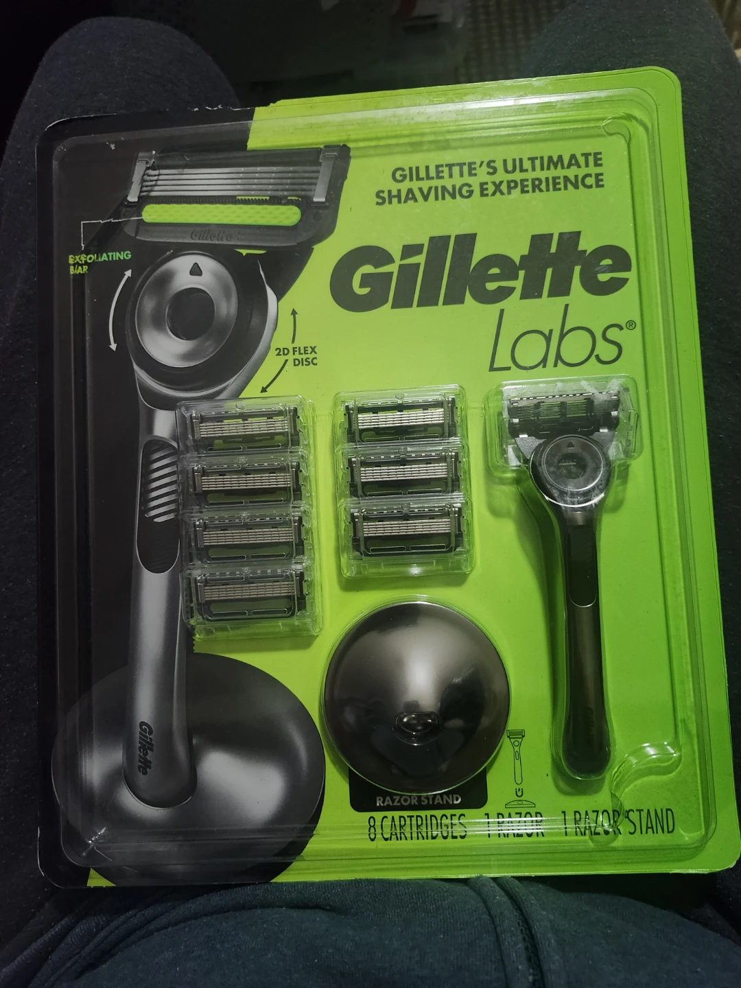 GilletteLabs Razor Set with 8 Cartridges and Stand