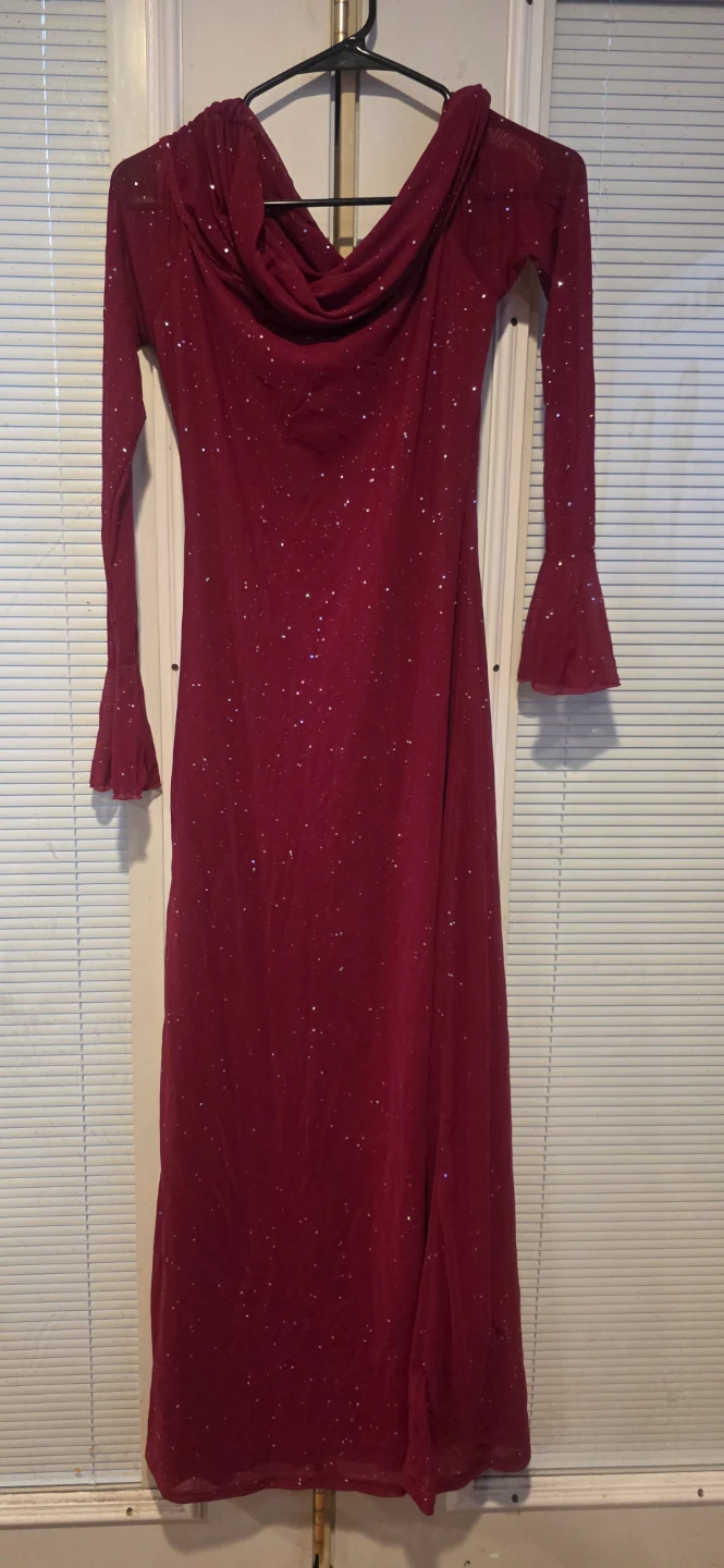 Burgundy Glitter Off-Shoulder Gown - photo 3