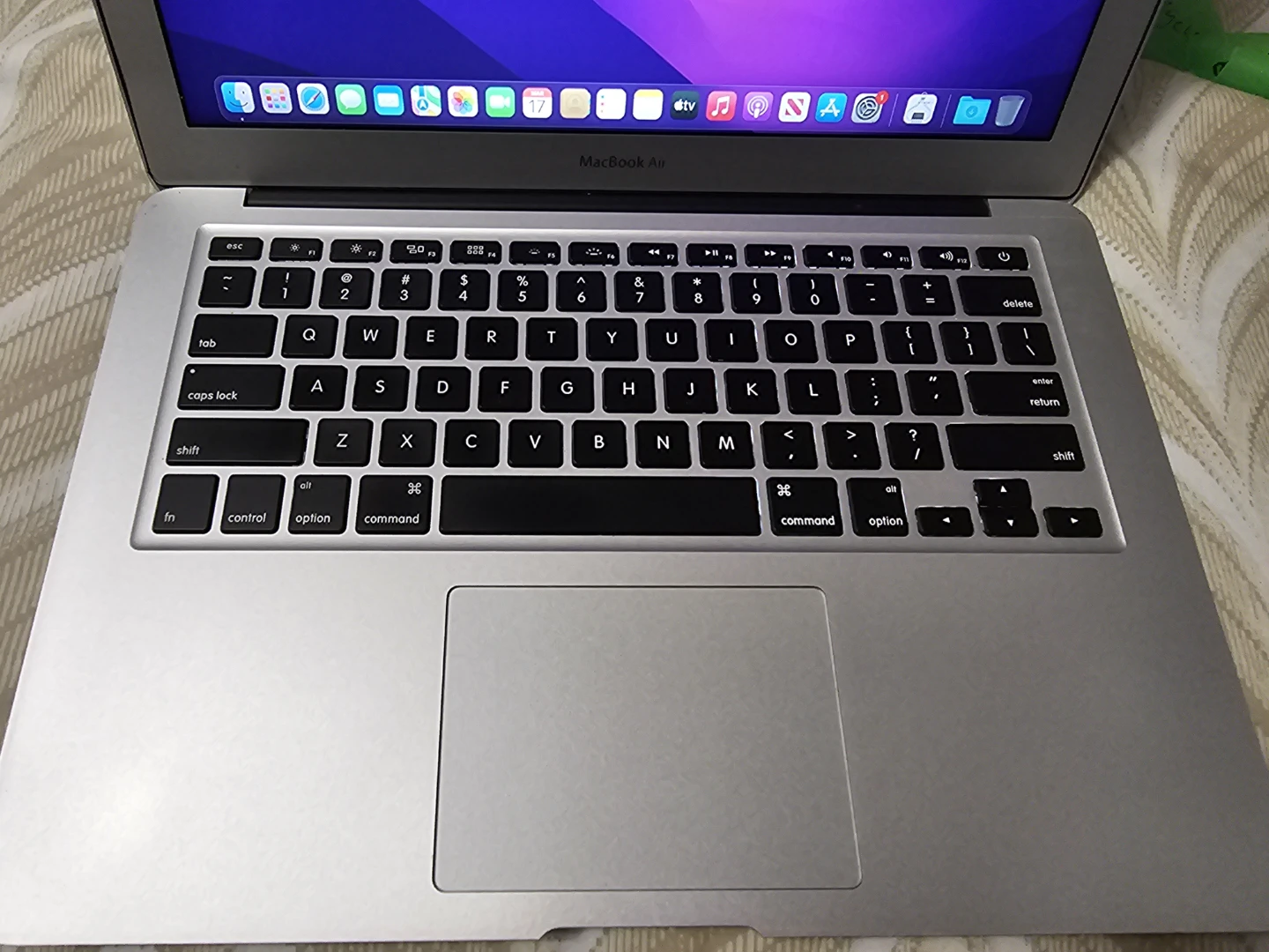 Apple MacBook Air 13-inch Early 2015 - photo 4