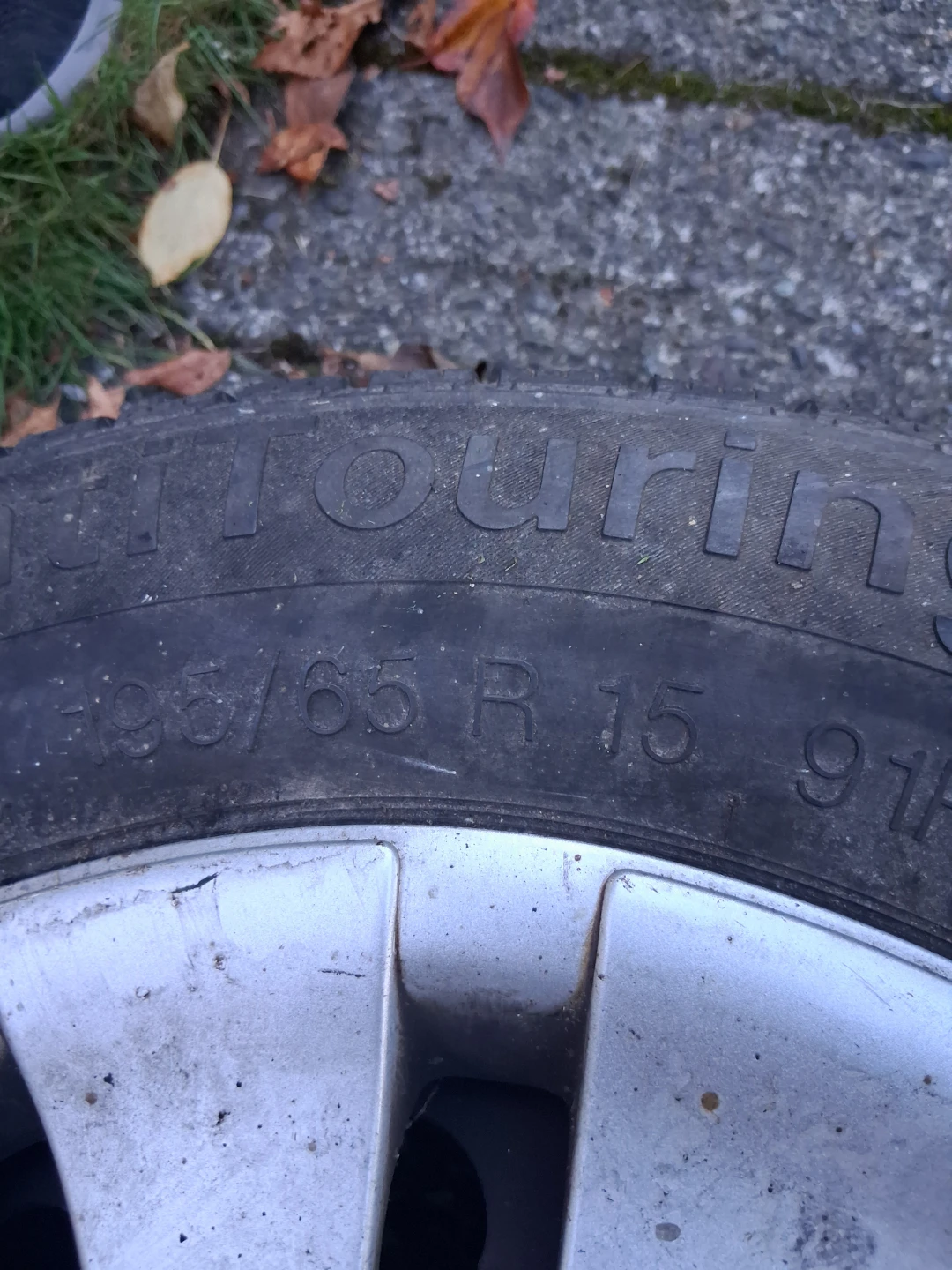 Set of 4 Continental Tires with BMW Rims - photo 3