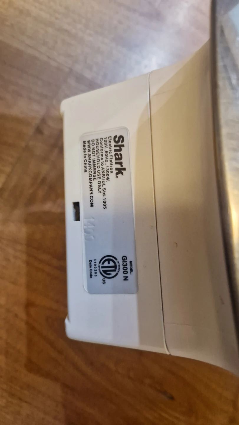 Shark Electric Iron - photo 2