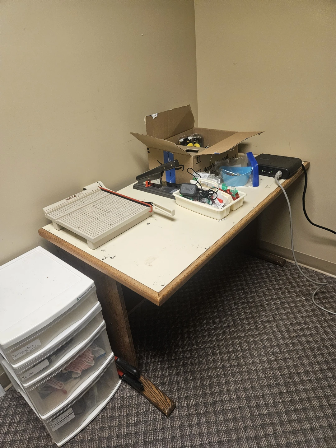 Office furniture - photo 2