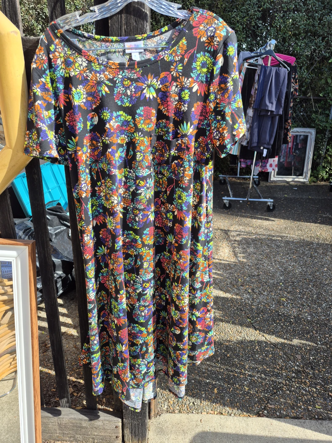 LuLaRoe Floral Pocket Dress