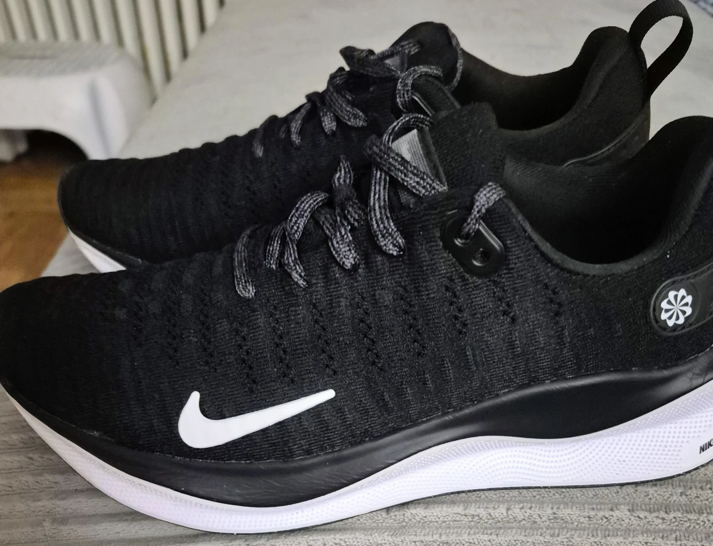 NIB)Nike Size 7.5 ReactX Infinity Run 4 Wmns Black/White - photo 4