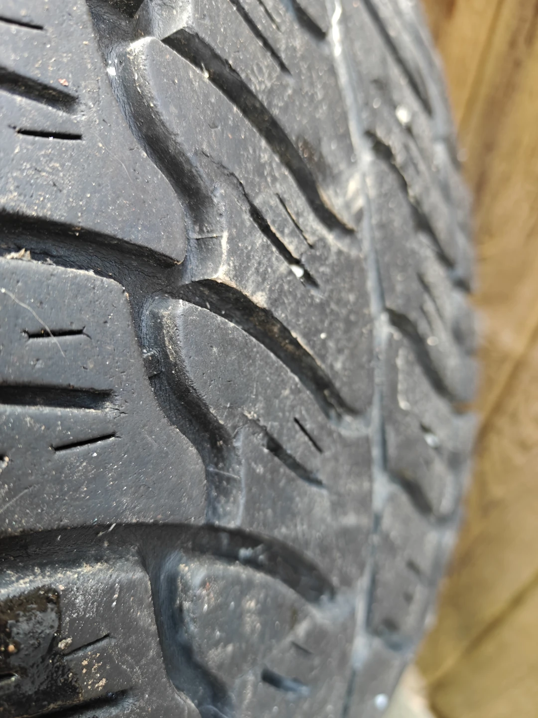 Dunlop Radial Rover Tire LT265/70R16 - photo 3