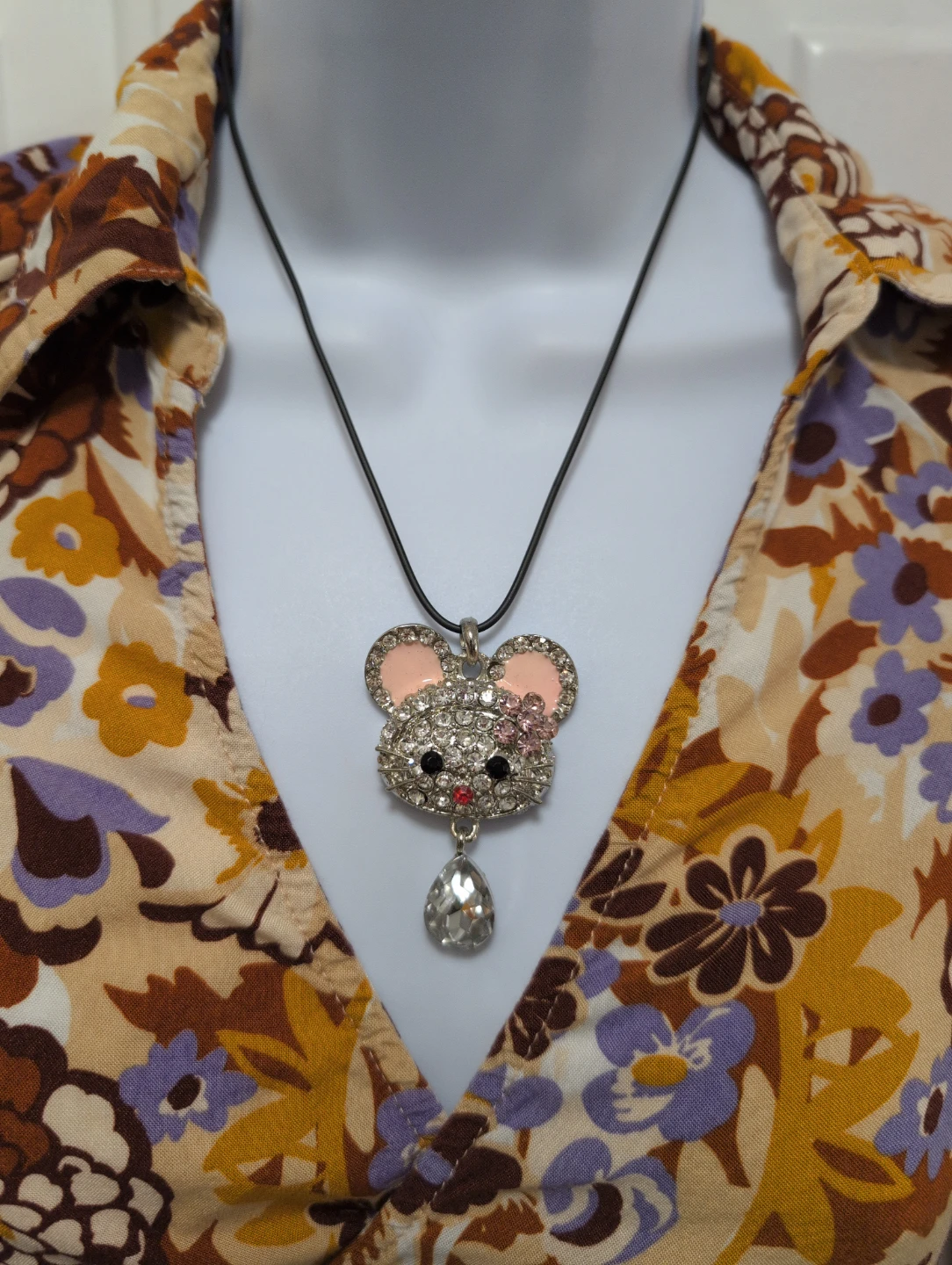 Rhinestone Mouse Pendant Necklace