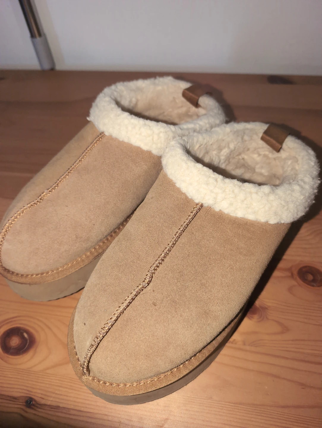 Taxi Tan Suede Slippers