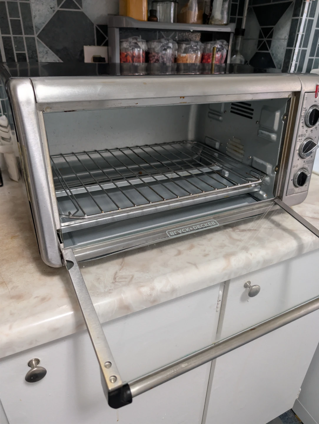 Black+Decker Countertop Toaster Oven - photo 4