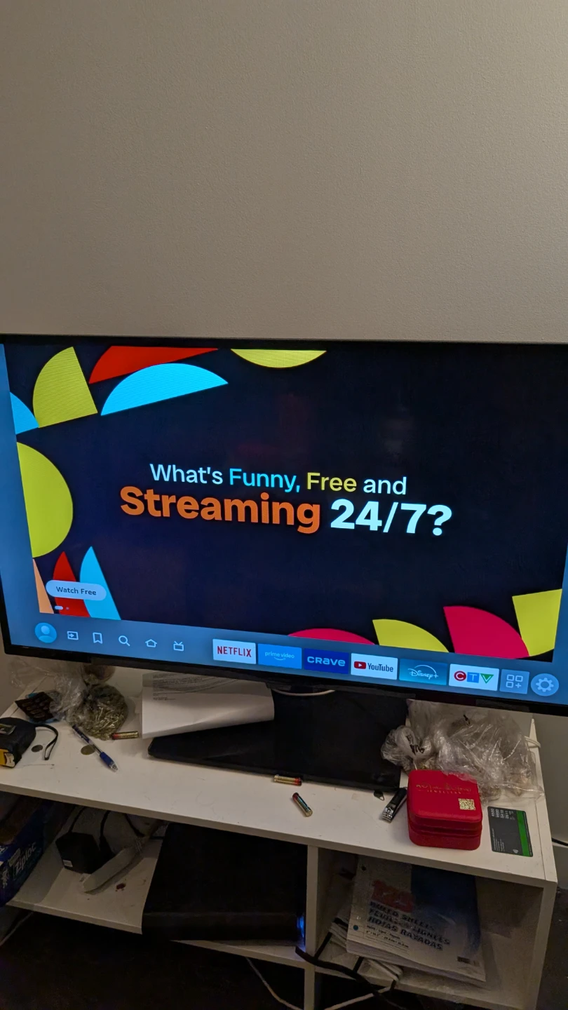 Insignia 42-inch 1080p LED Smart TV - photo 3