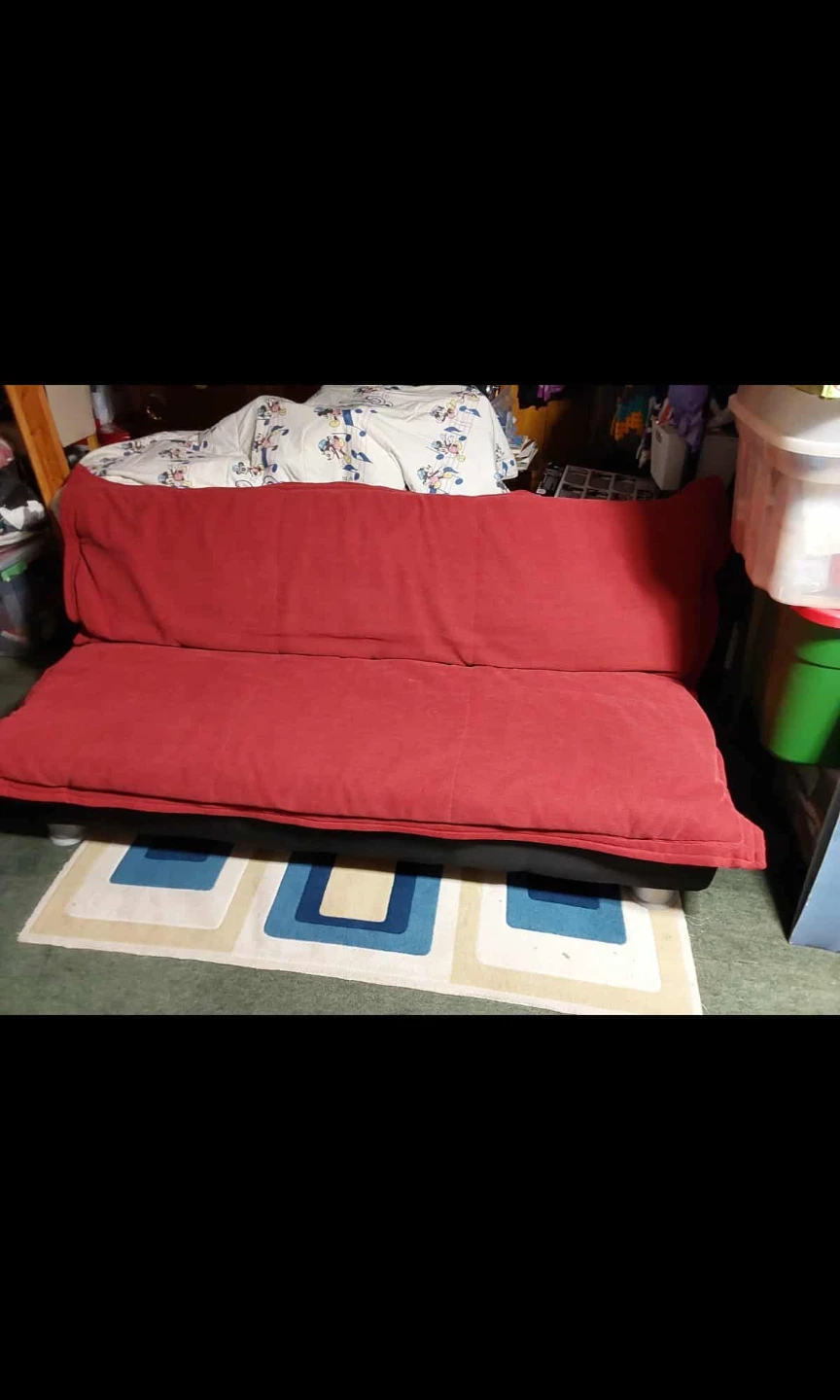 Red convertible futon sofa - photo 3