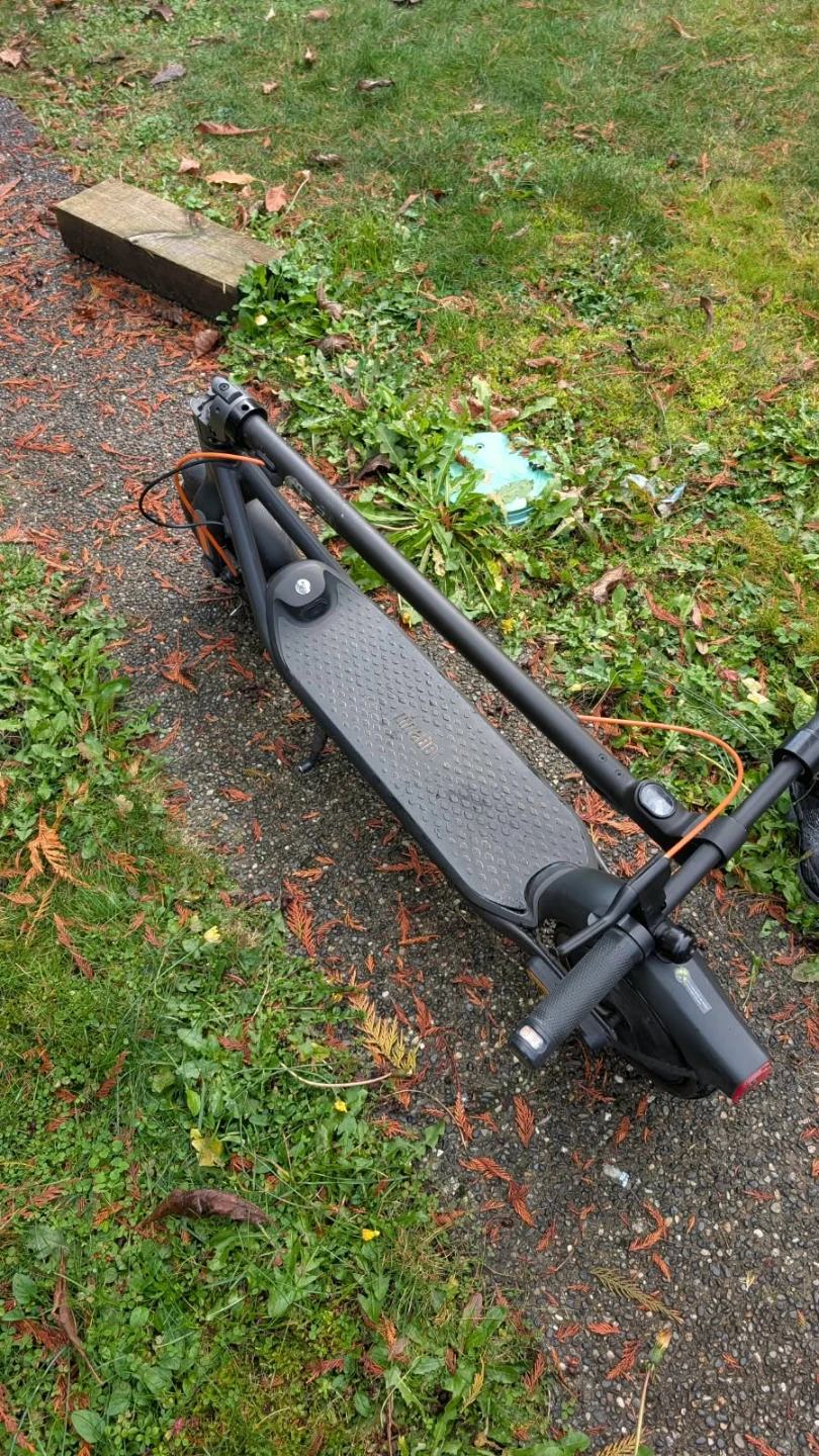 Ninebot Segway Electric Scooter - photo 3