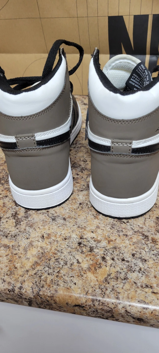 Nike Air Jordan 1 High Shoes sz 8 -8,5  wom. 6- 6.5 youth - photo 5