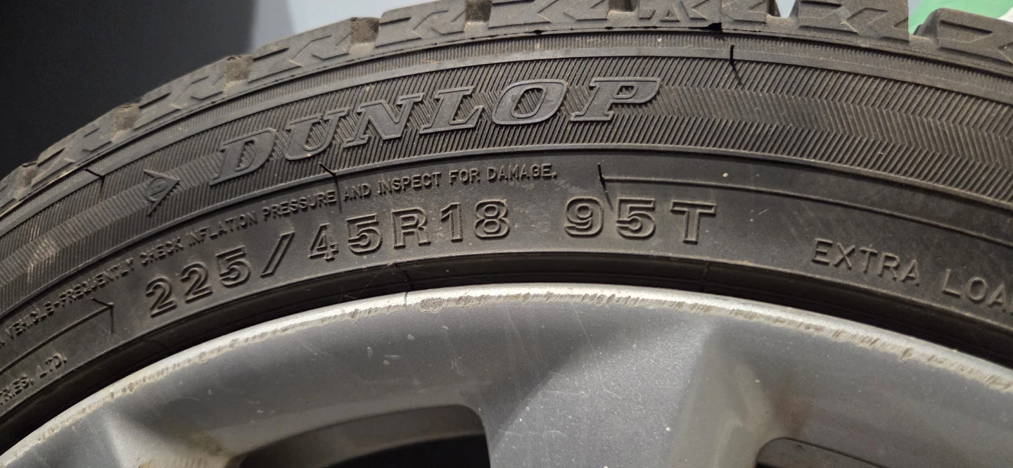 Set of 4 Dunlop Winter Tires with BMW Alloy Rims - photo 2