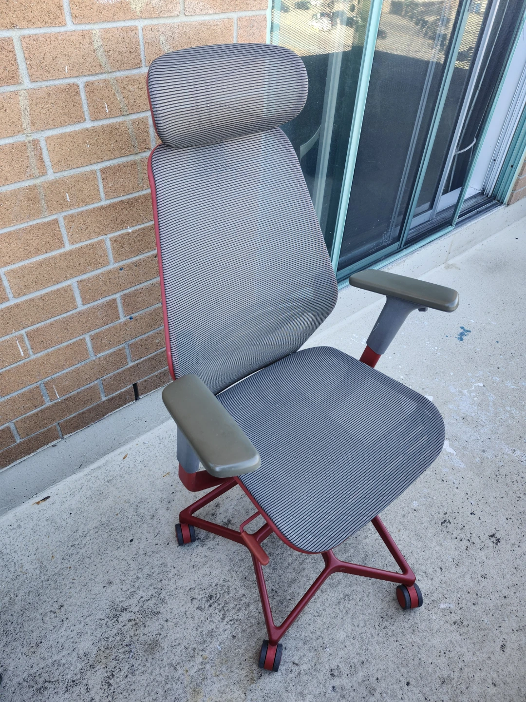 Ergonomic Office Chair - photo 2