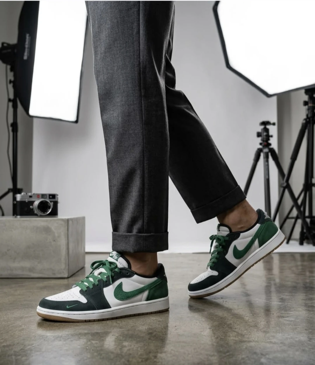 Nike Air Jordan 1 Low OG Pine Green