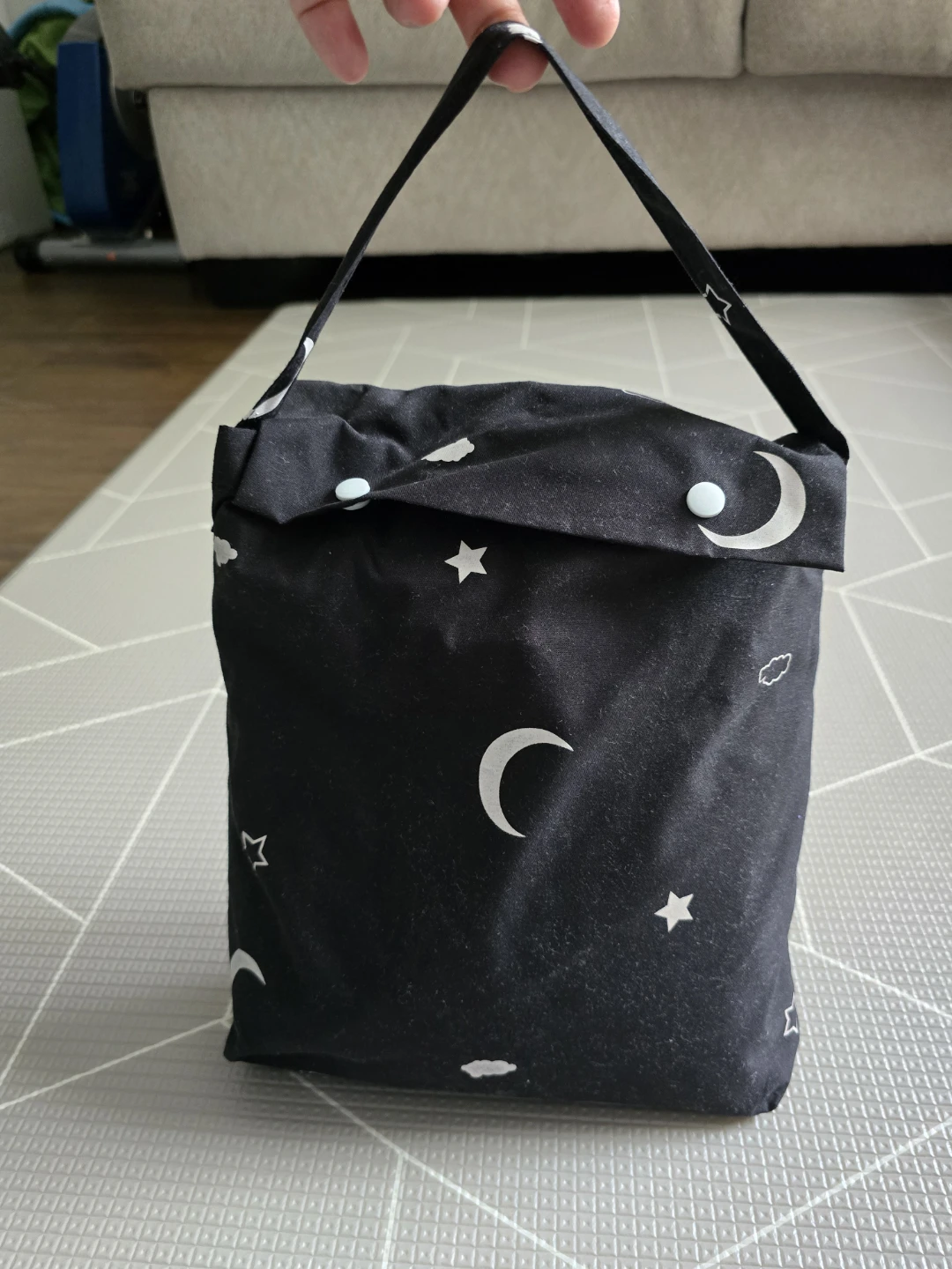 Portable Window Blackout Shades with Suction Cups and Bag - photo 3