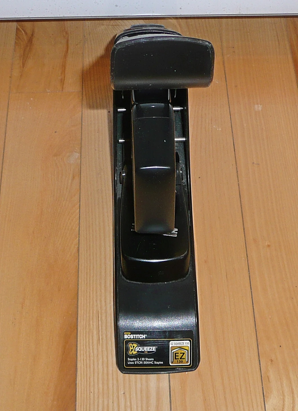 Bostitch EZ Squeeze 130 Stapler