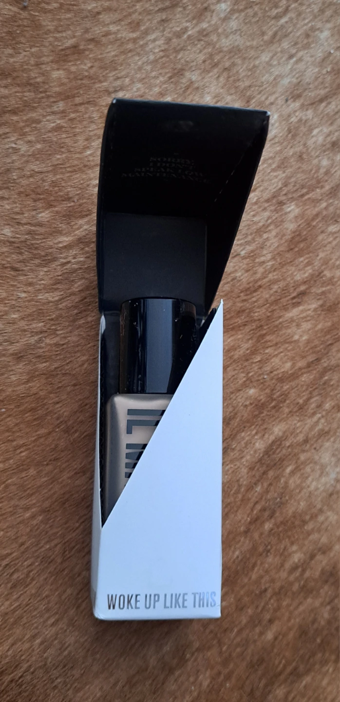 NEW IL MAKIAGE Woke Up Like This Foundation - photo 5