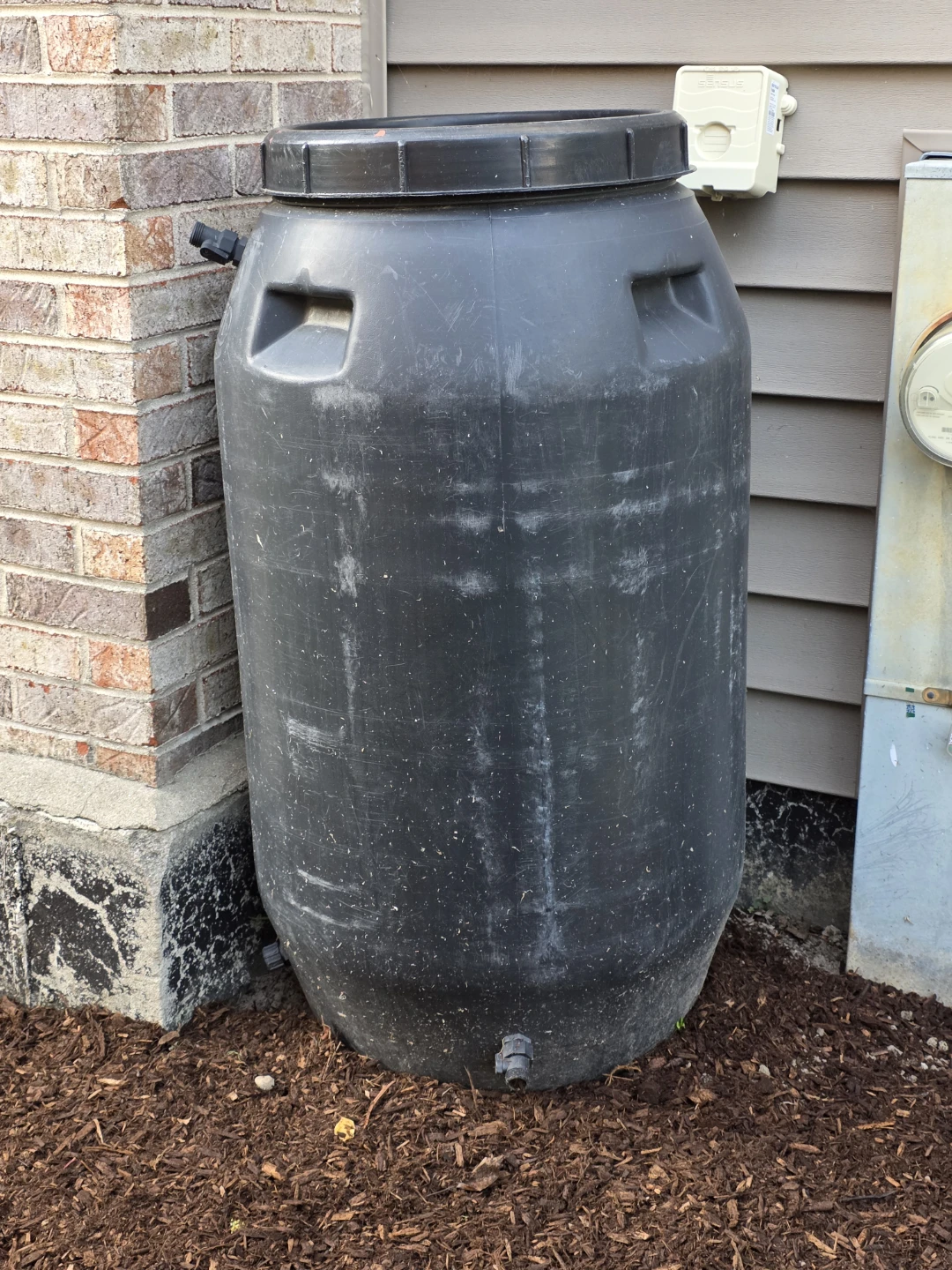 Black Rain Barrel