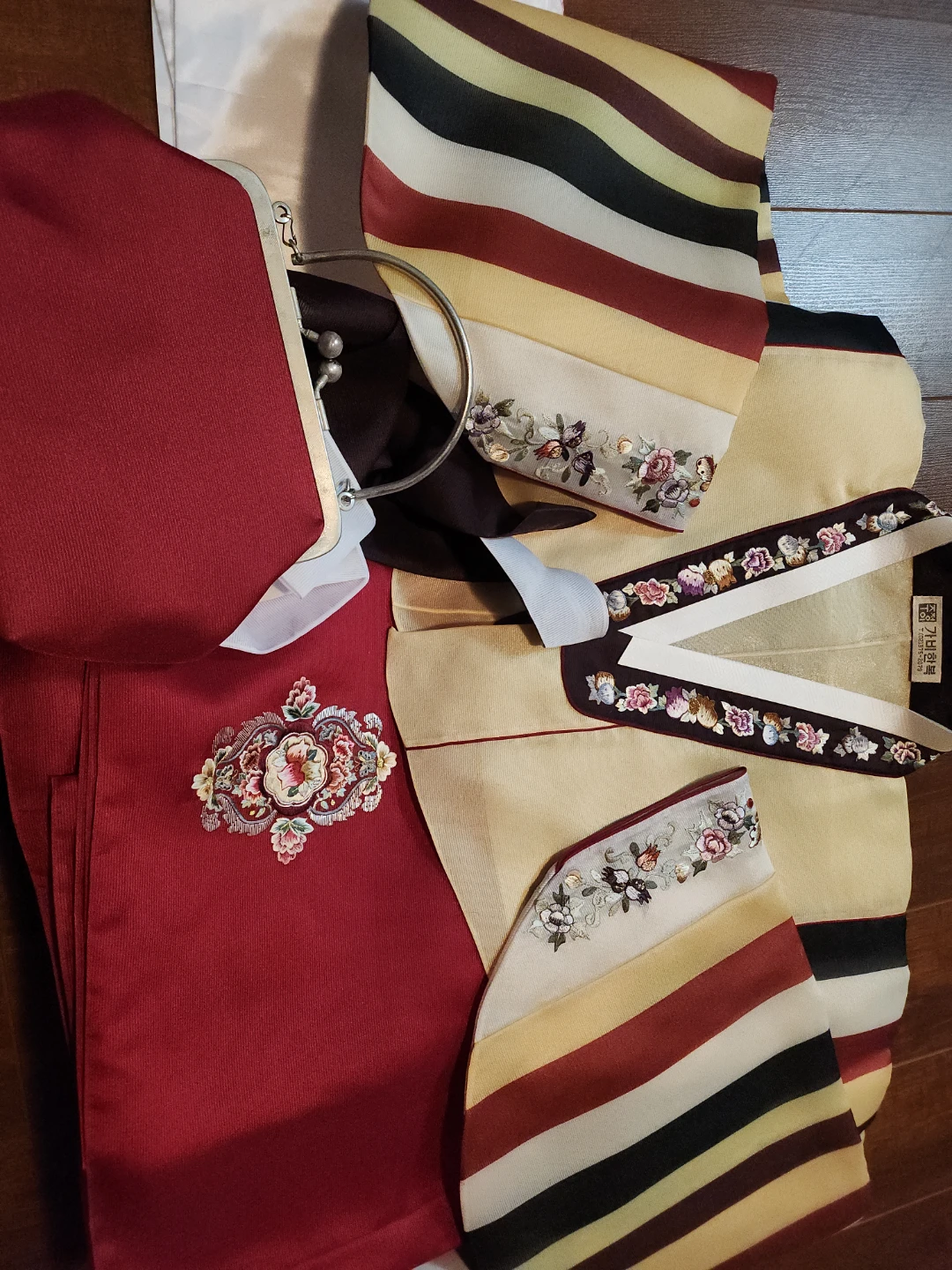 Traditional Korean Hanbok Set - photo 2