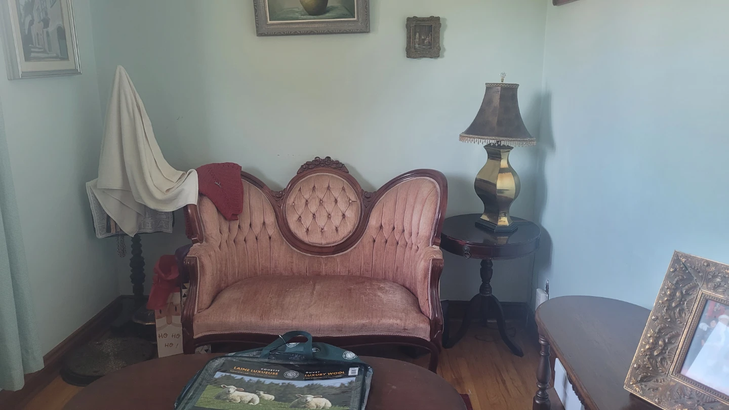 Antique love seat - photo 3