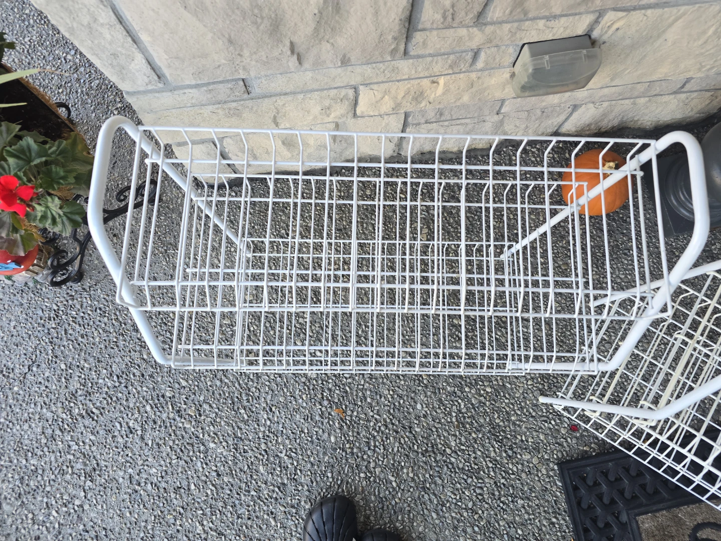 Two White Wire Storage Shelves - photo 4