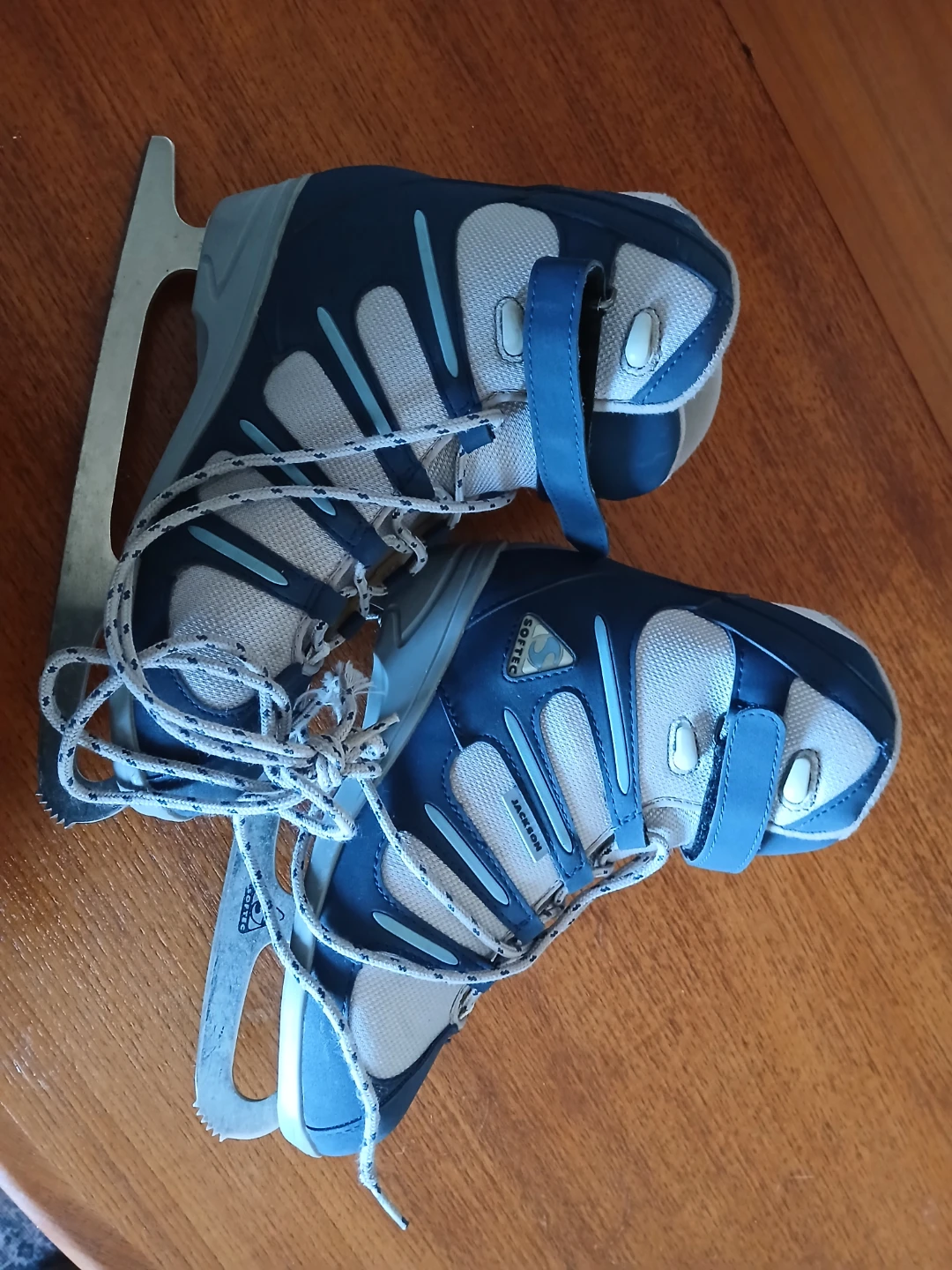 Jackson Softec Ice Skates