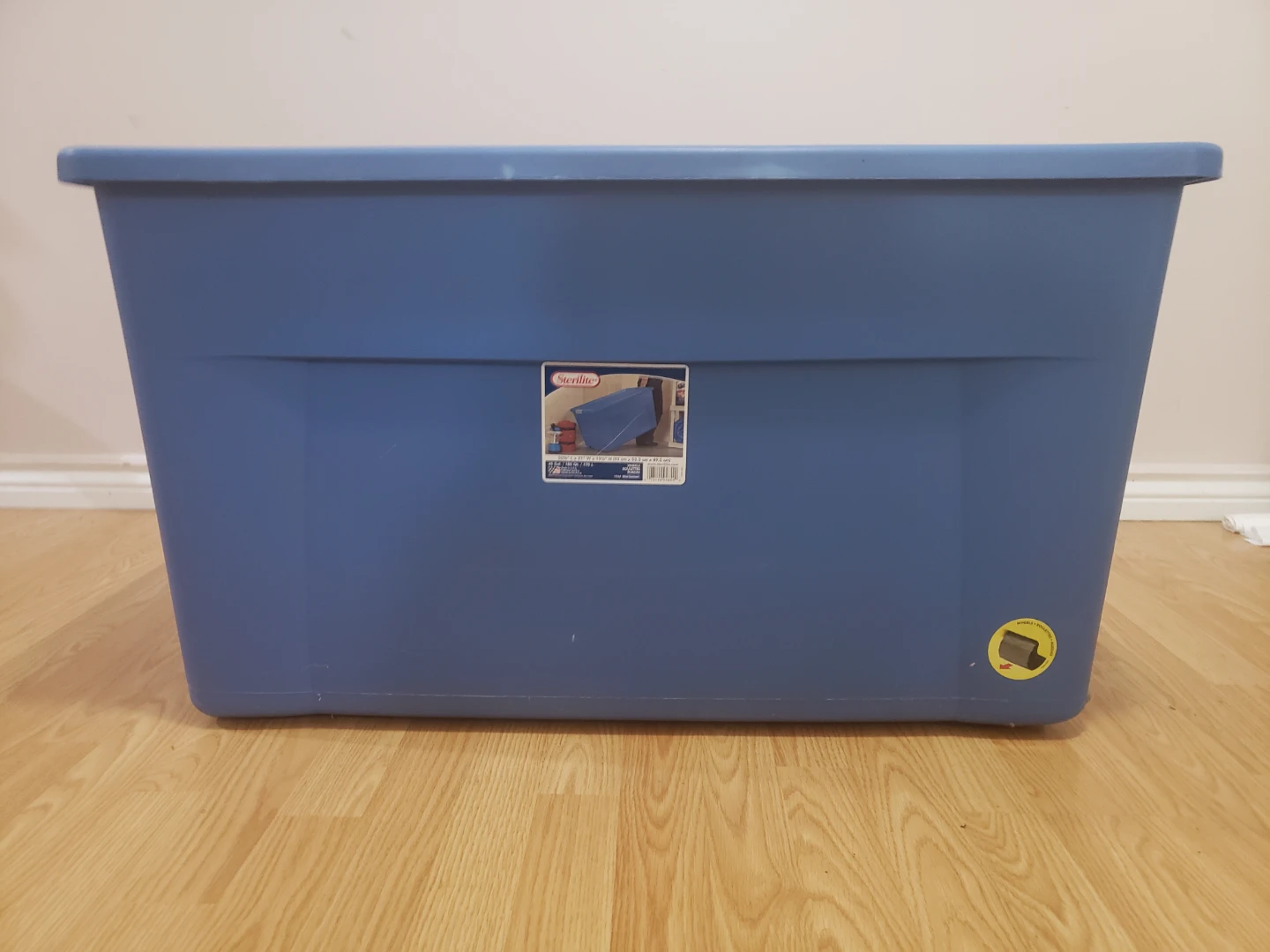 Sterilite Rolling Storage Bin 189 Litres